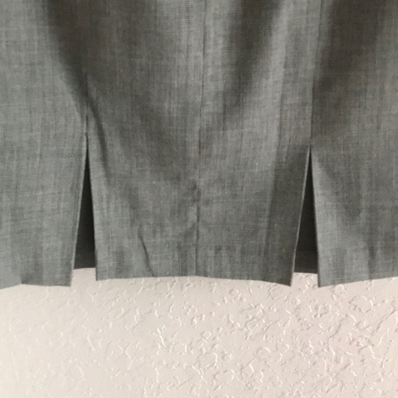 Herringbone Pencil Skirt by Ann Taylor 6 petite - Picture 4 of 8